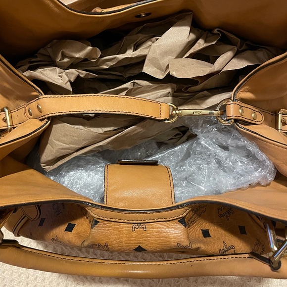 MCM Large Hobo Bag - Picture 3 of 9